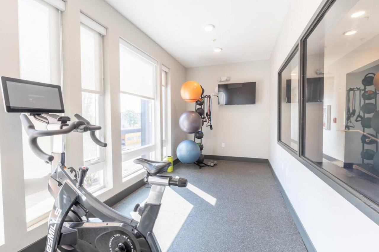 Affordable 1Bd, Comfy Queen Beds, With Gym Индианаполис Экстерьер фото